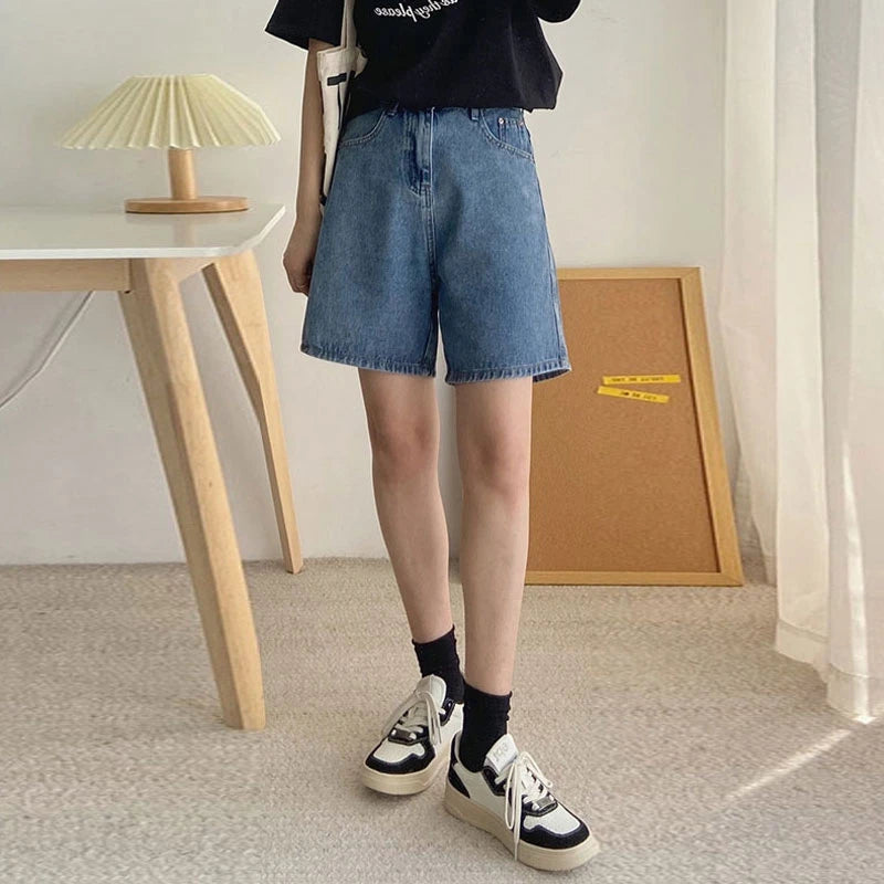 SARA Shorts