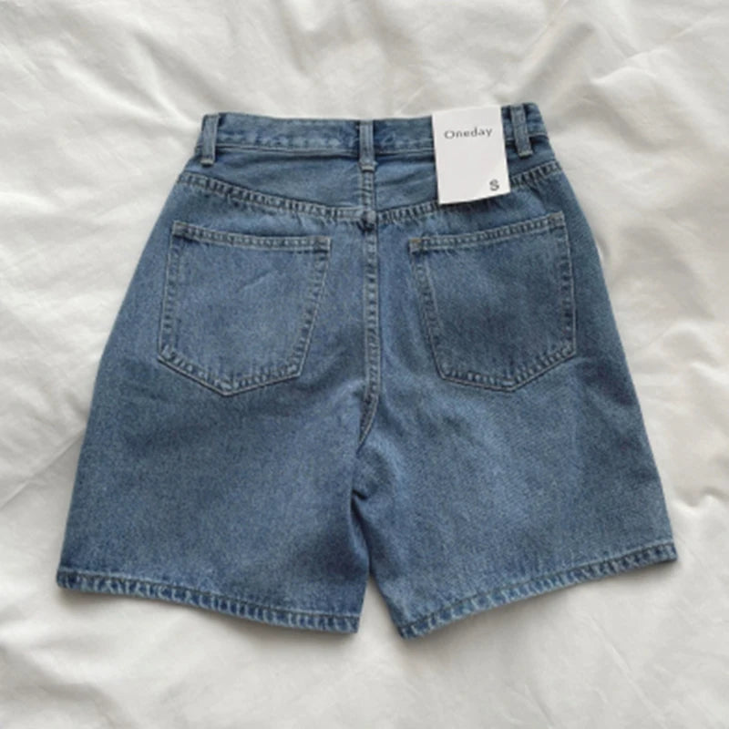 SARA Shorts