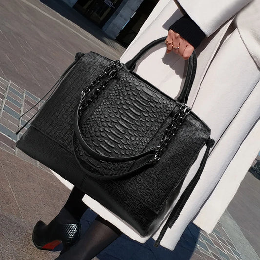 Lola P3 Genuine leather