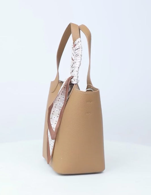 Lola P5 Genuine leather women's